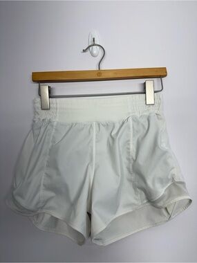 41: Lululemon Hotty Hot Short *High-Rise Long 4" White Size 6